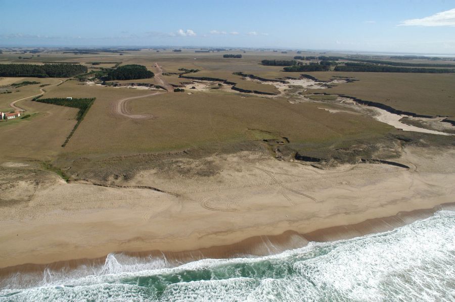 El eterno femenino de una imaginativa pintora