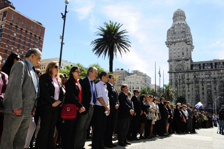 El eterno femenino de una imaginativa pintora