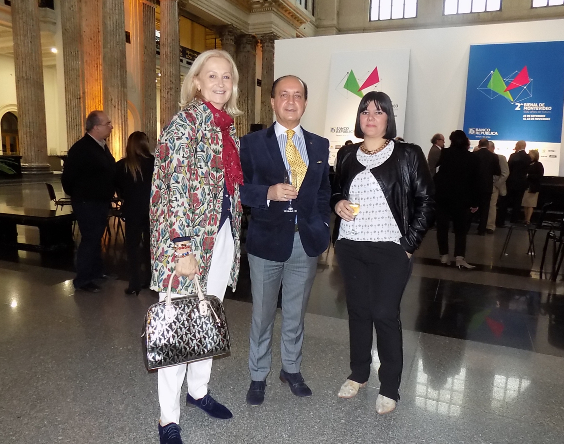 Natalie Scheck, Carlos Flores Santos, Diana Saravia.