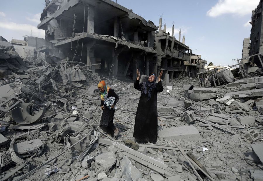 El eterno femenino de una imaginativa pintora