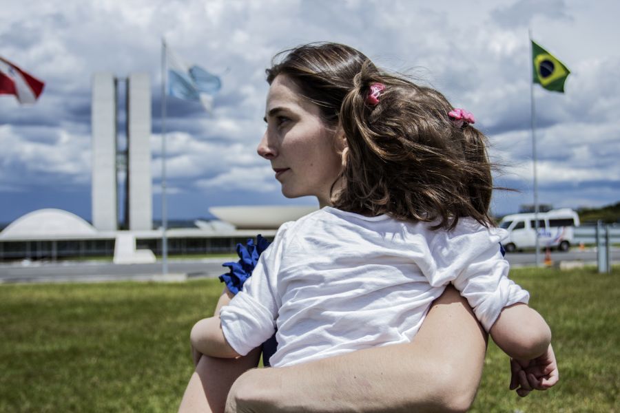 El eterno femenino de una imaginativa pintora