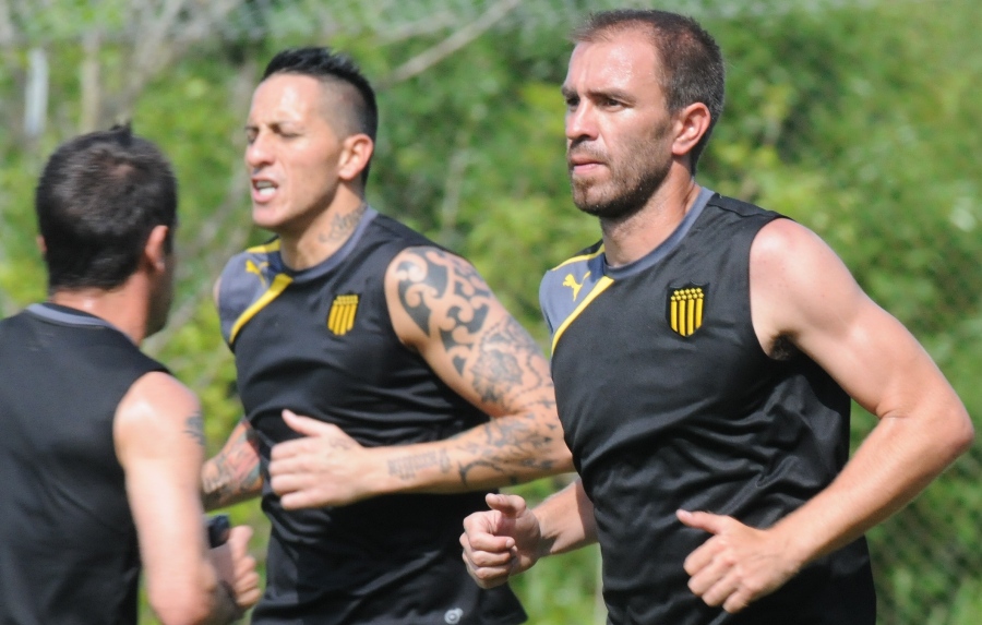 El eterno femenino de una imaginativa pintora