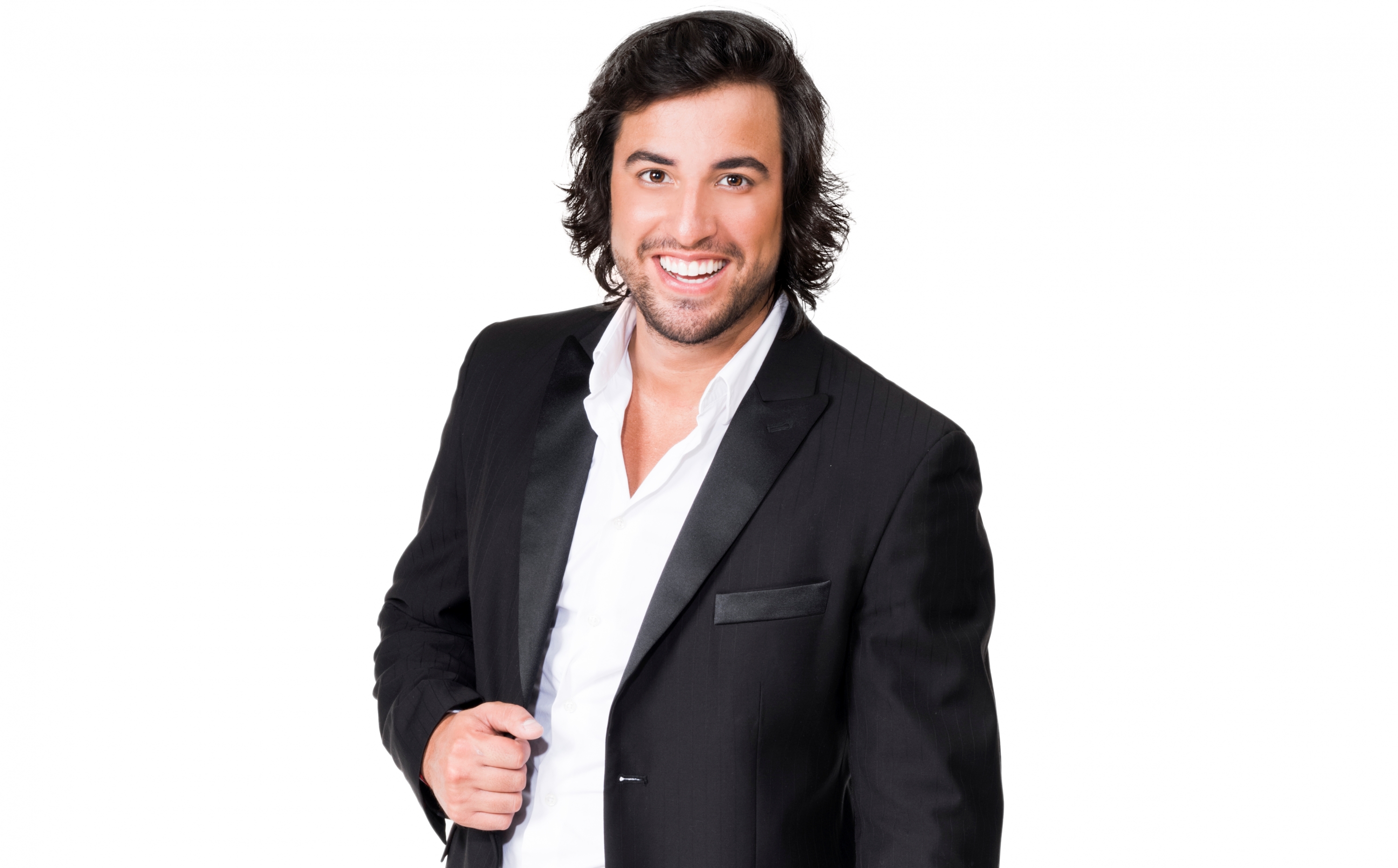 El eterno femenino de una imaginativa pintora