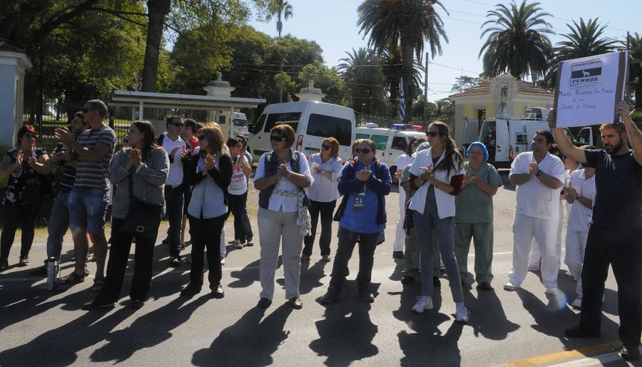 El eterno femenino de una imaginativa pintora