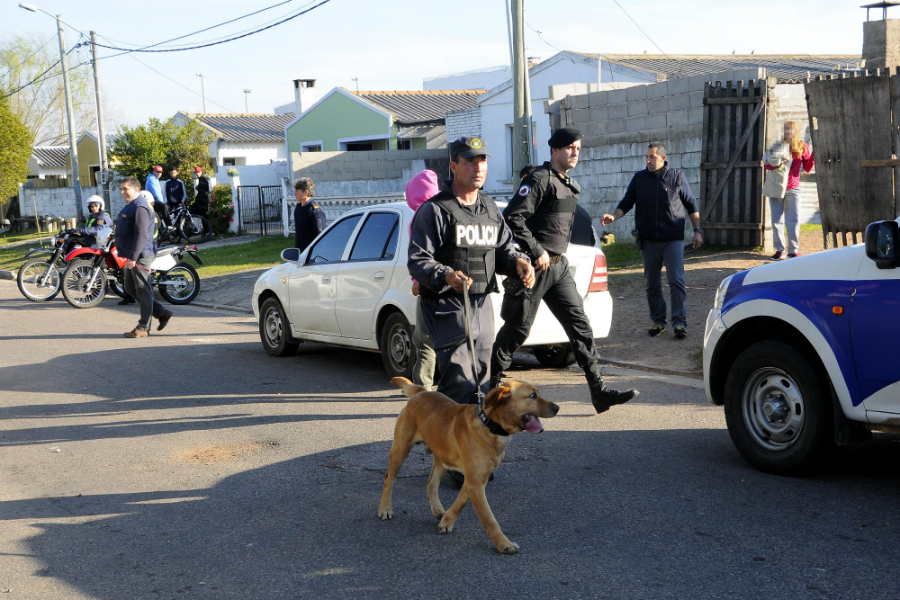 Operativo policial en Maldonado por autor de rapiña. Foto: Ricardo Figueredo