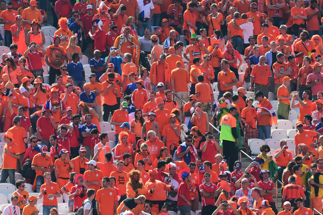 El eterno femenino de una imaginativa pintora