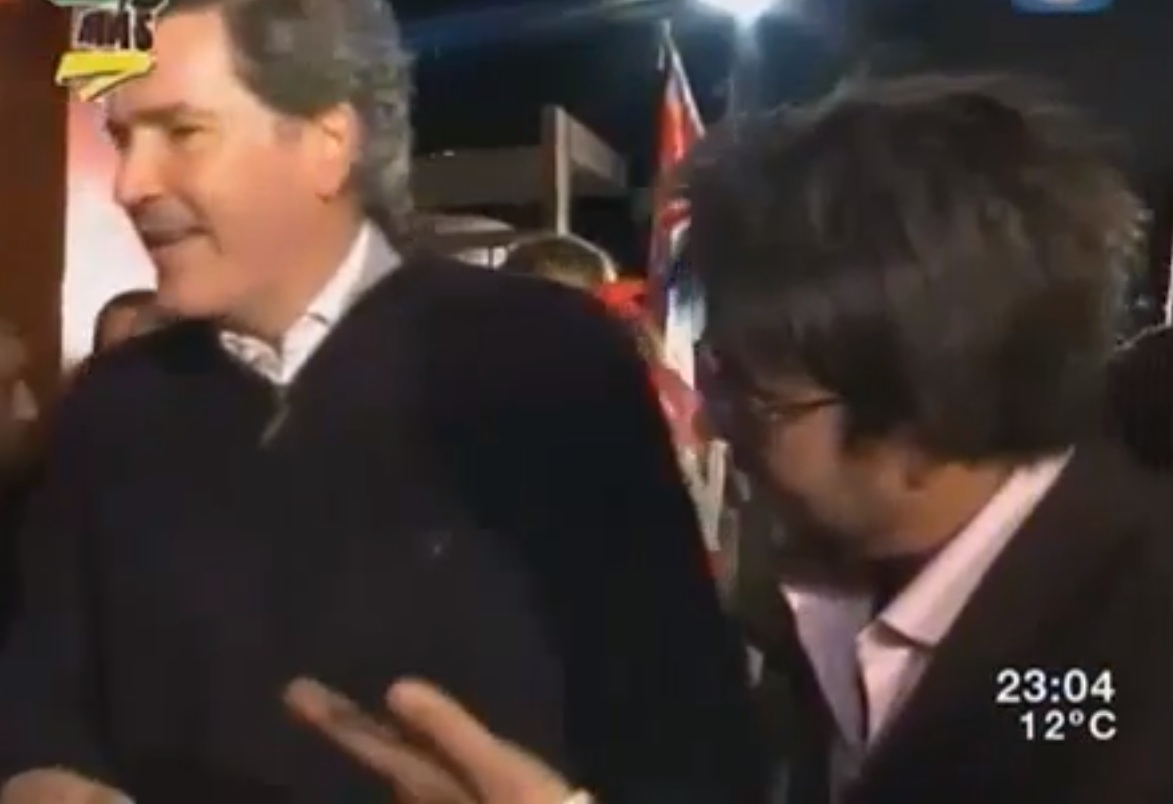 'Roque Tarasca' frente a Pedro Bordaberry. Foto: captura.