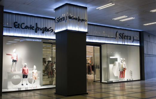 El eterno femenino de una imaginativa pintora