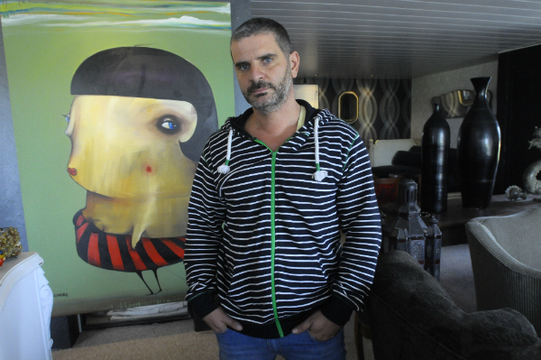Gastón Izaguirre llegó con su obra a Seúl en diciembre.