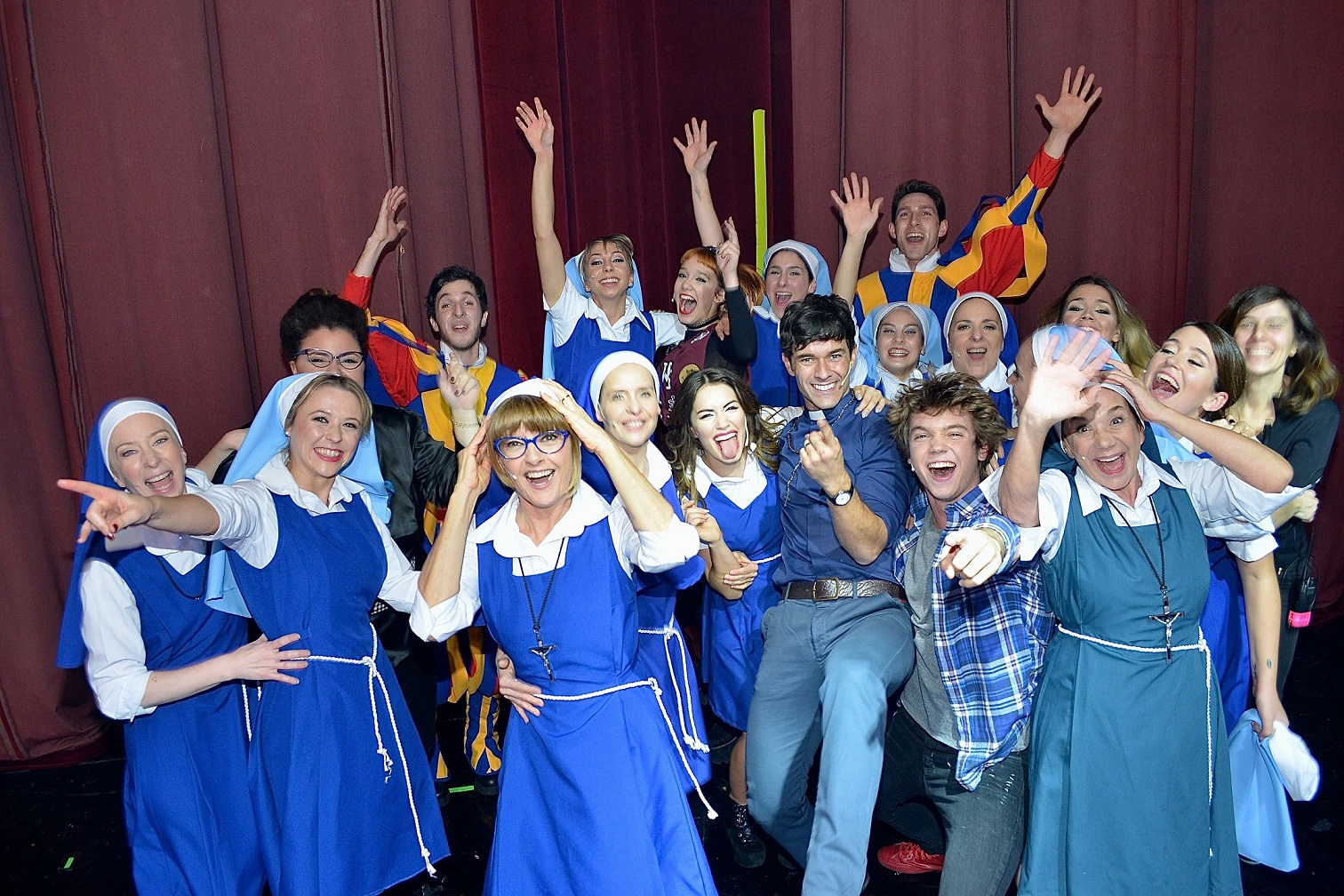 El eterno femenino de una imaginativa pintora