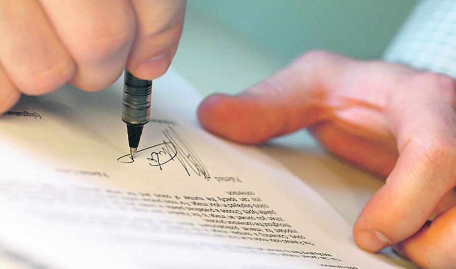 El eterno femenino de una imaginativa pintora