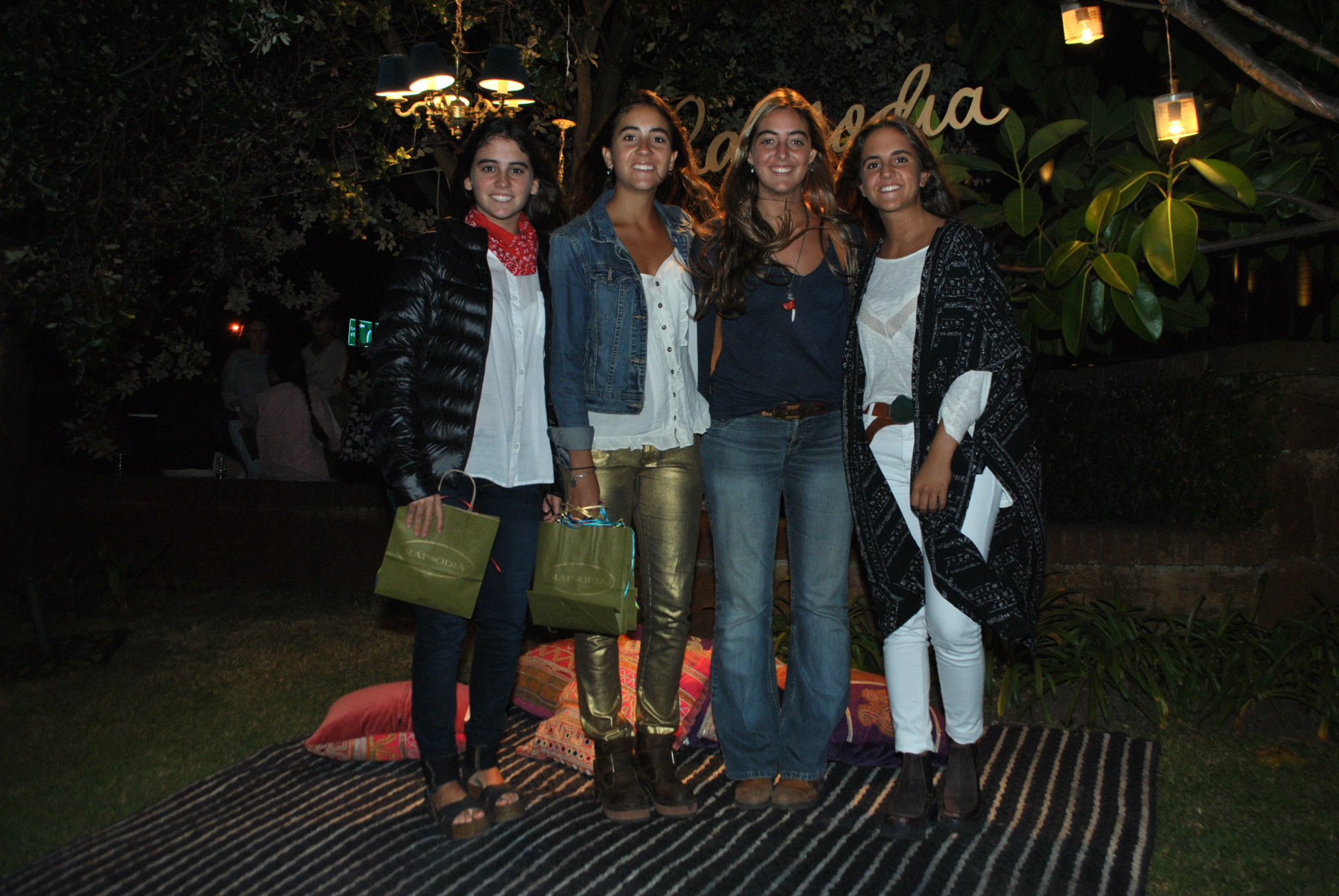 Delfina y Candelaria De Castro, Victoria Lenoble, Magdalena Gortari.