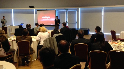 El eterno femenino de una imaginativa pintora