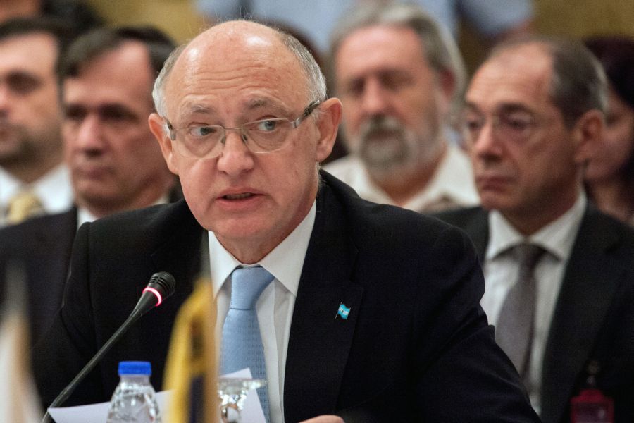 El eterno femenino de una imaginativa pintora