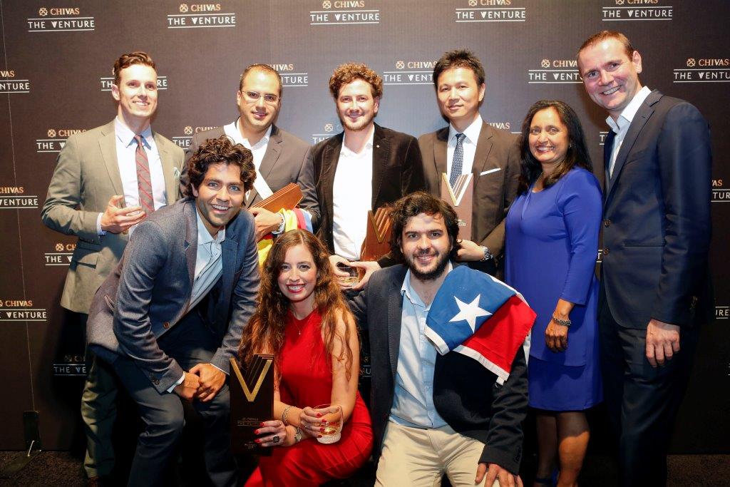 El eterno femenino de una imaginativa pintora