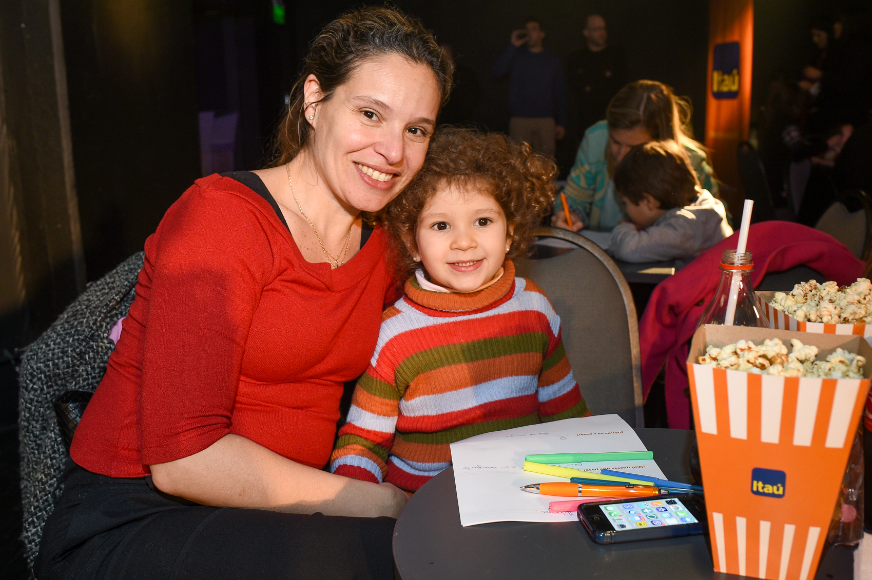 Geraldine Larrañaga, Milagros Correa.