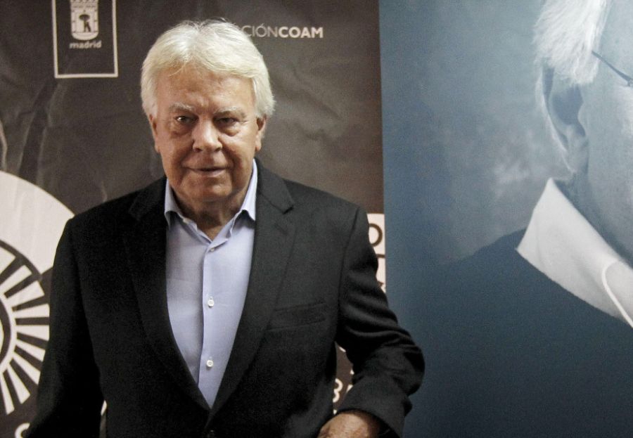 El eterno femenino de una imaginativa pintora