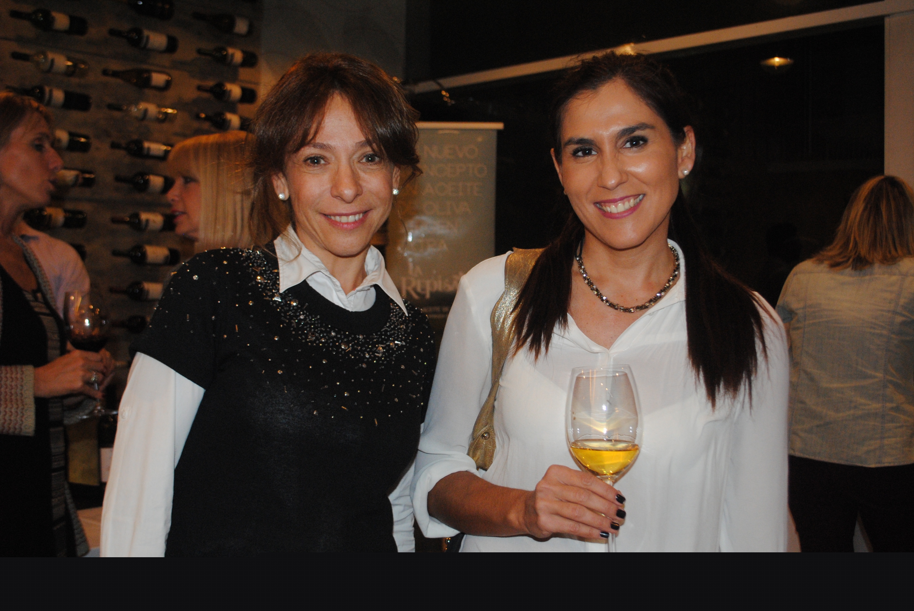 Debbie Goldfarb, Andrea González.