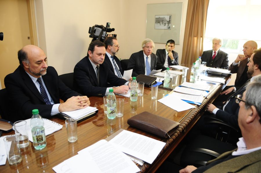 El eterno femenino de una imaginativa pintora