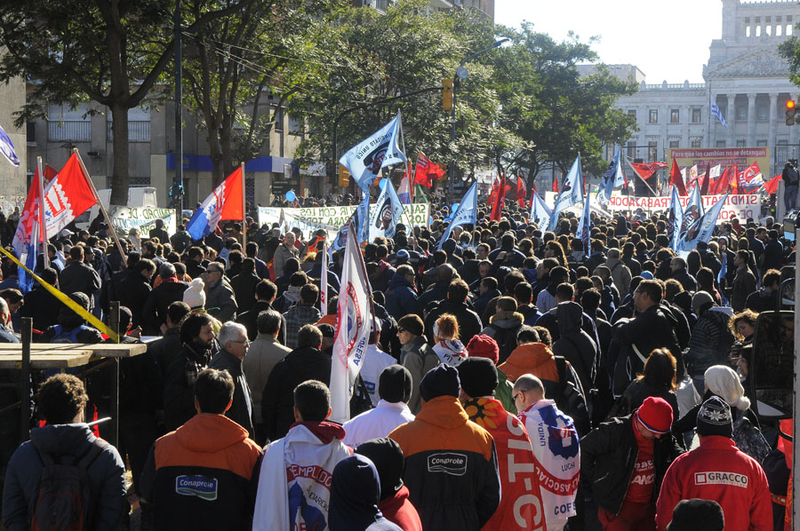 El eterno femenino de una imaginativa pintora