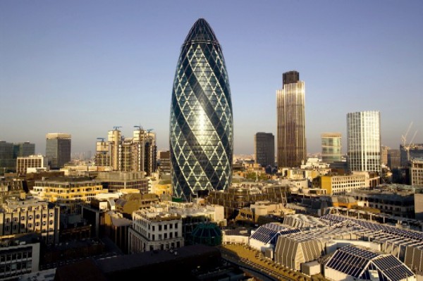 The Gherkin (30 St. Mary Axe). Londres