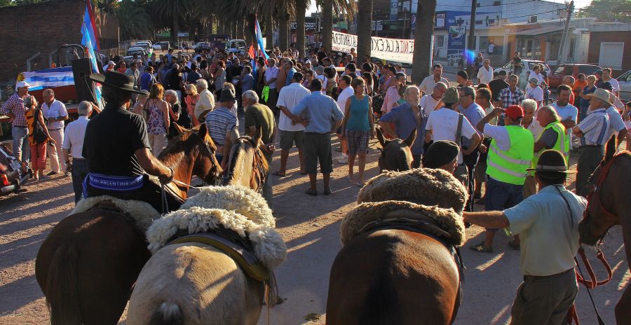 El eterno femenino de una imaginativa pintora