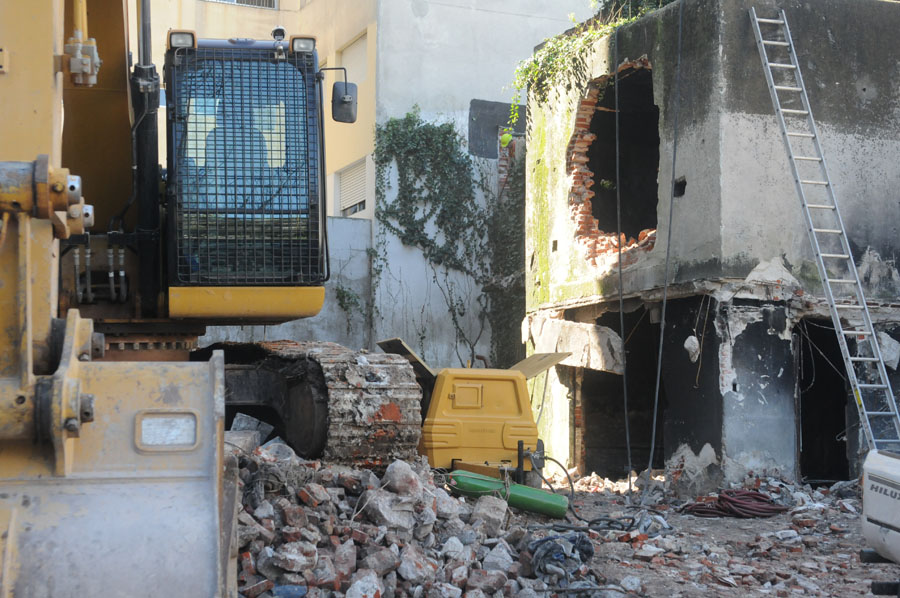 Demolición casas ocupadas de Villa Biarritz. Foto. F. Flores