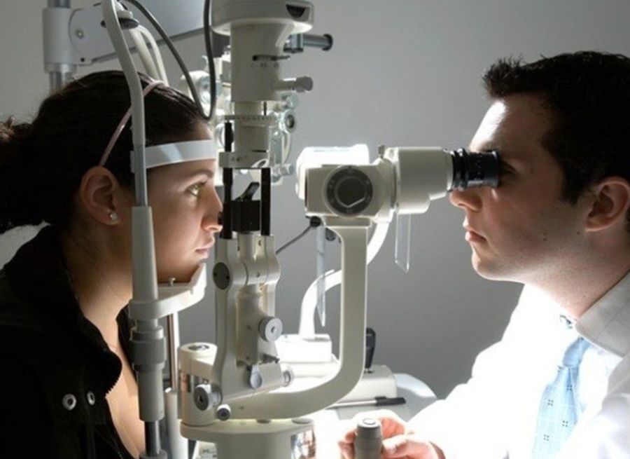 El eterno femenino de una imaginativa pintora