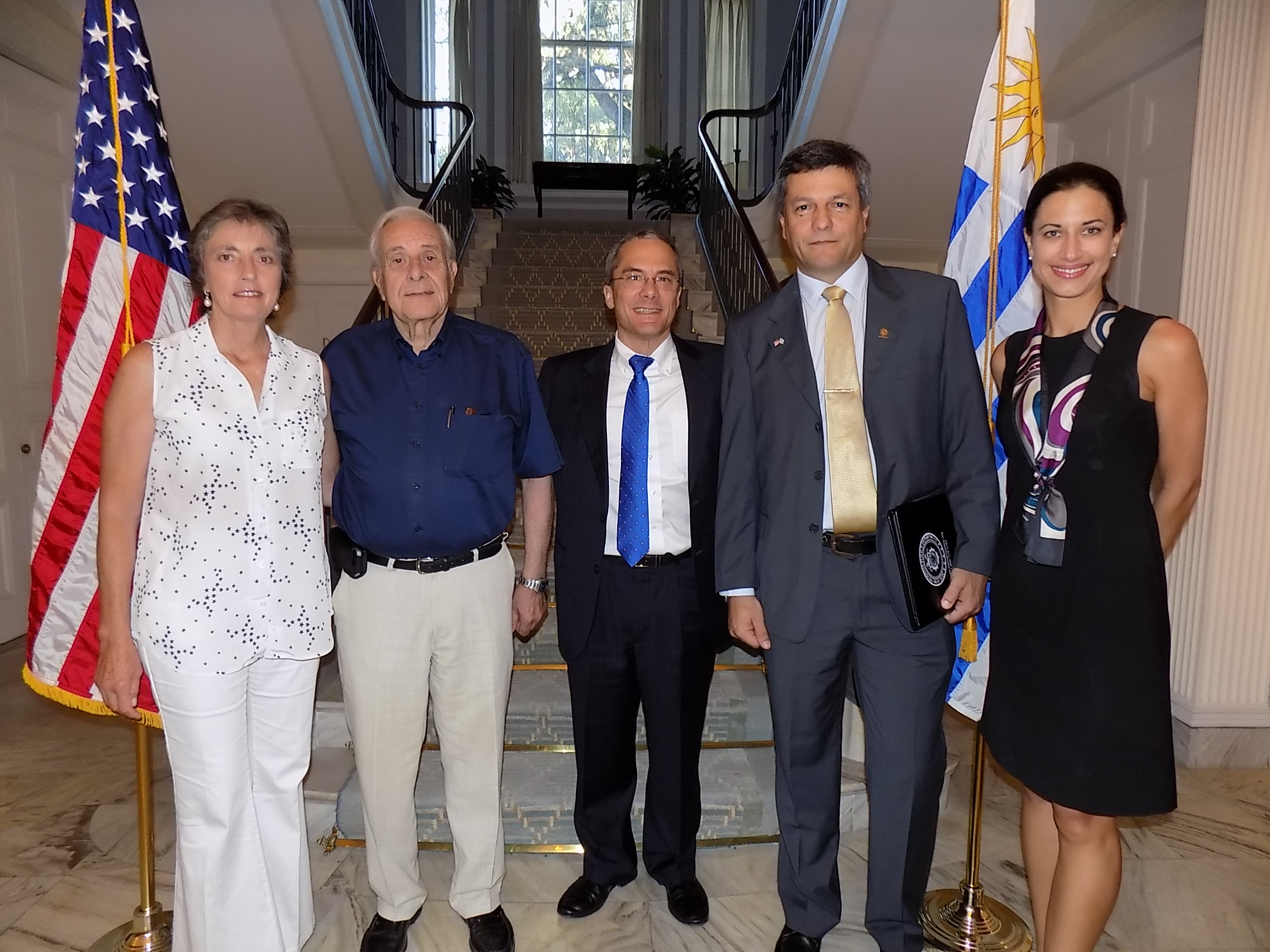 Malena Secco de Posadas, Guillermo Lockhart, Bradley Freden, Luis Rodríguez, Michelle Riebeling.