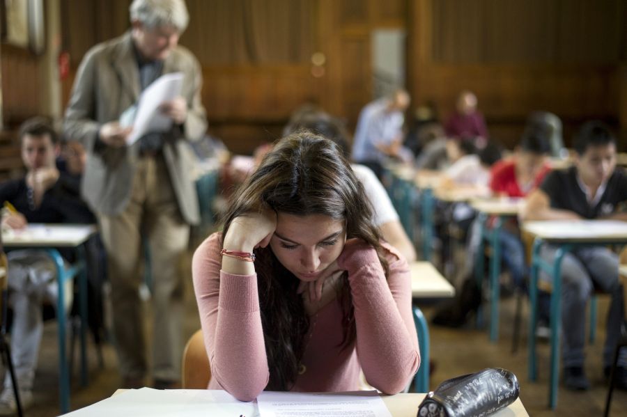 El eterno femenino de una imaginativa pintora