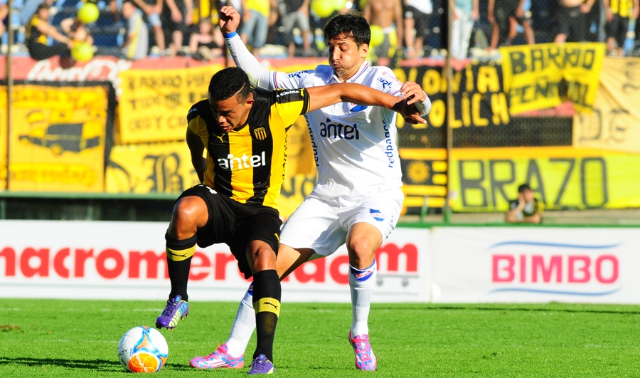 El eterno femenino de una imaginativa pintora