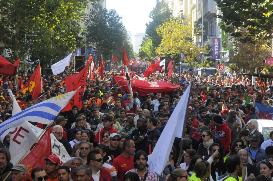 El eterno femenino de una imaginativa pintora