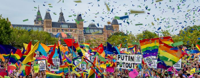 El eterno femenino de una imaginativa pintora