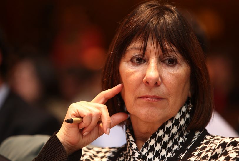 El eterno femenino de una imaginativa pintora