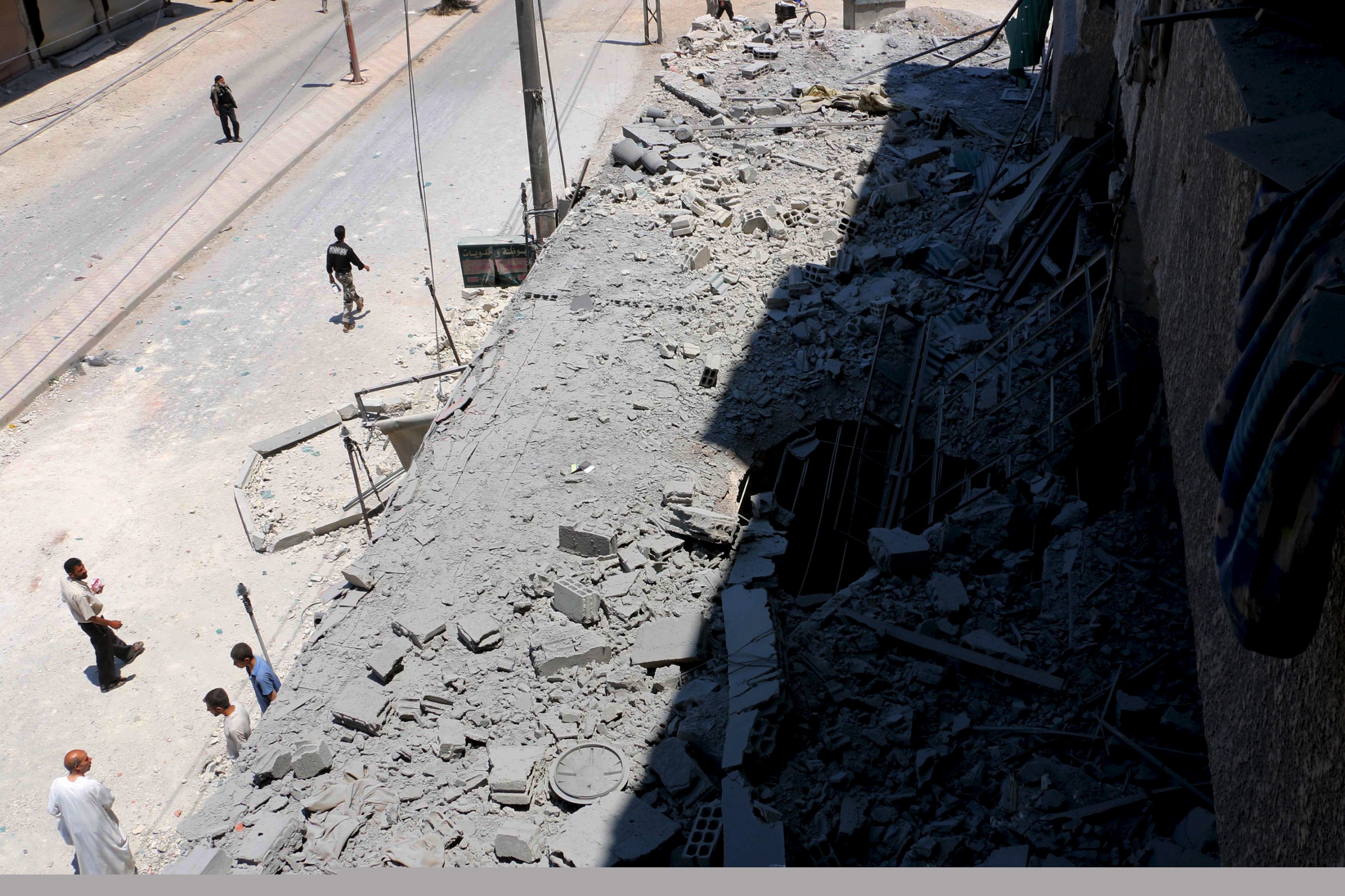 El eterno femenino de una imaginativa pintora