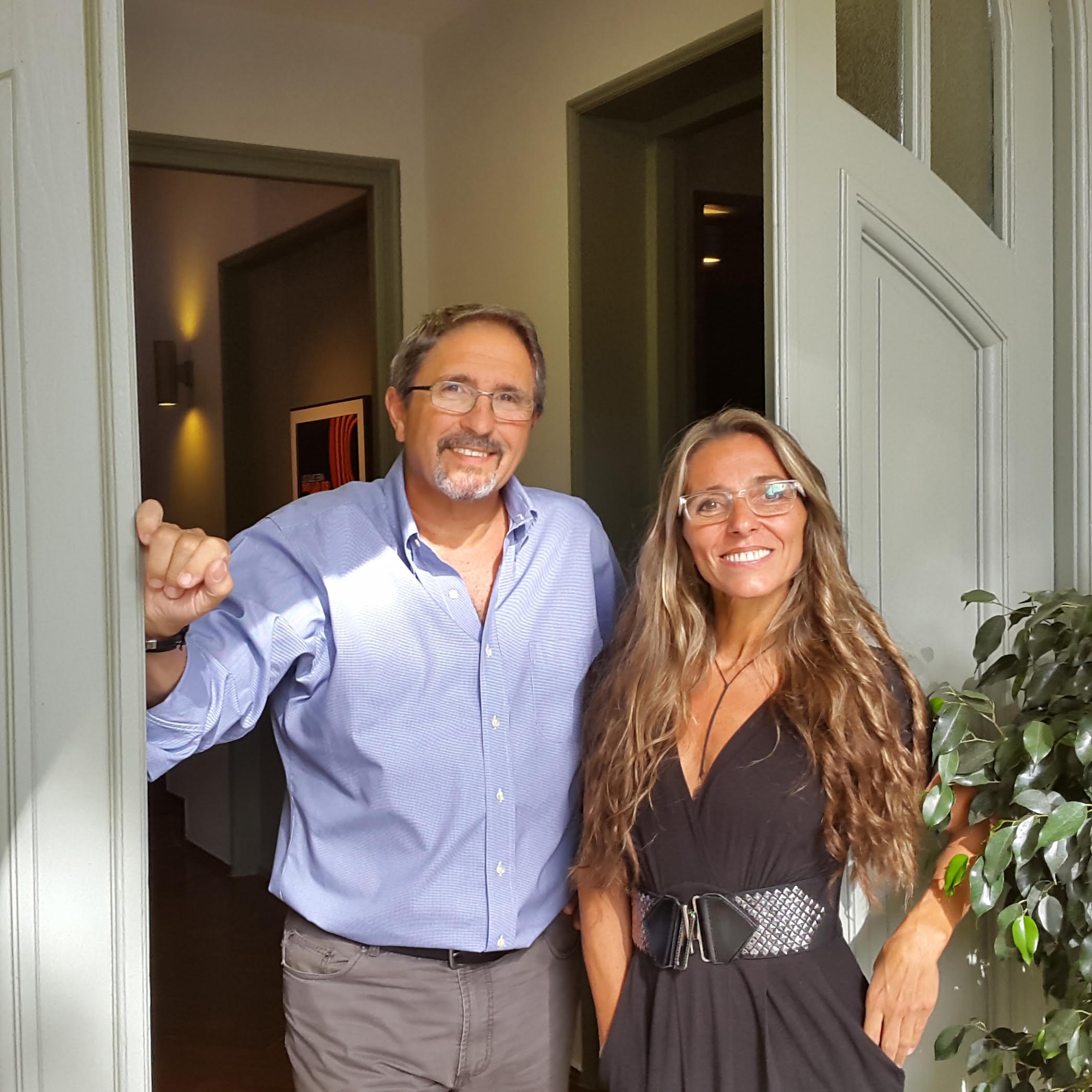 El eterno femenino de una imaginativa pintora