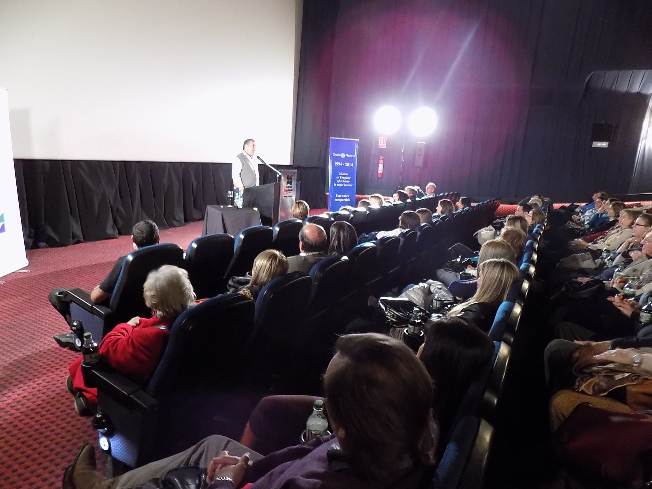 Doscientas personas escucharon a Carlos Páez el pasado miércoles.