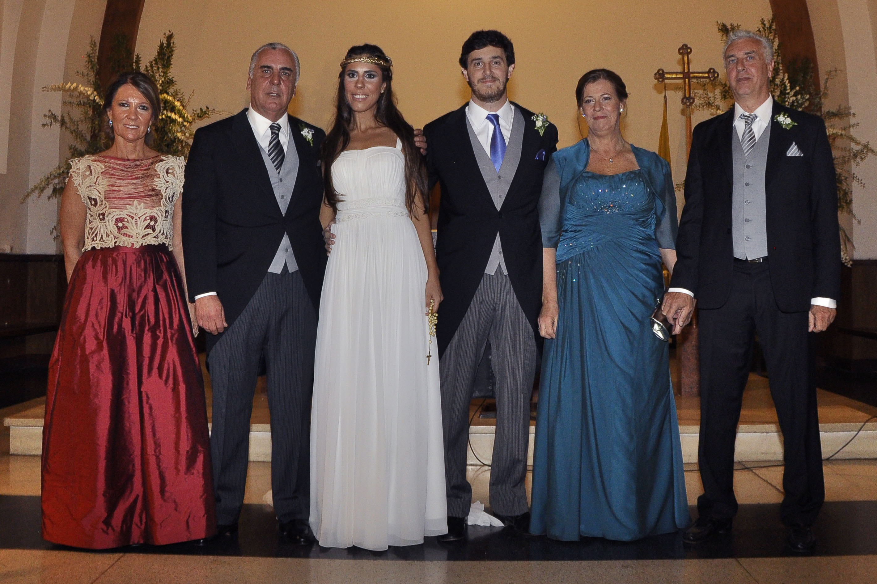 Los novios junto a sus padrinos María Amelia Boix, Carlos de Freitas, Angela Planells, Claudio Pavanello.