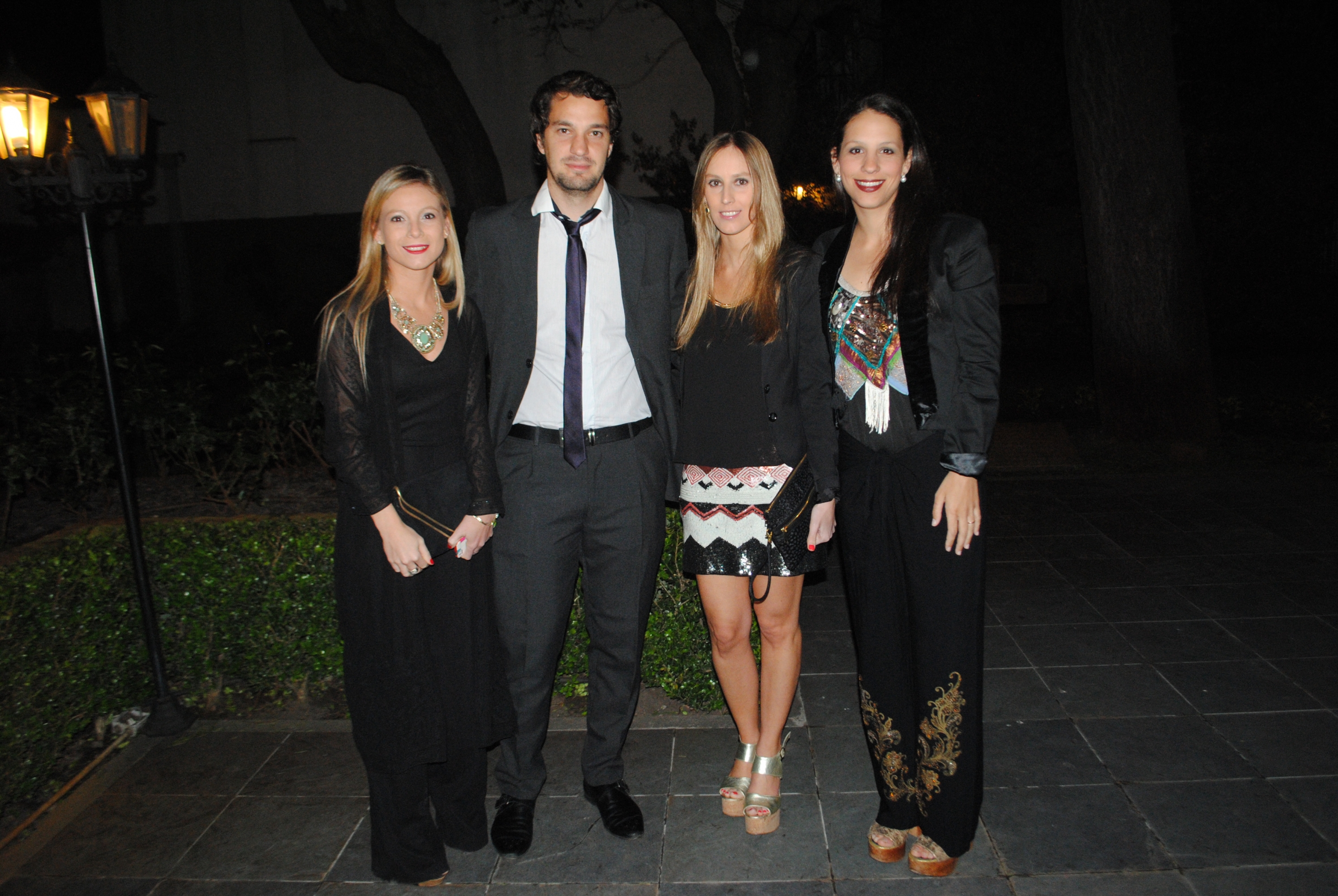 Pía Pretto, Diego Faral, Luciana Castro, Macarena Deal.