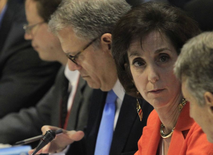 El eterno femenino de una imaginativa pintora