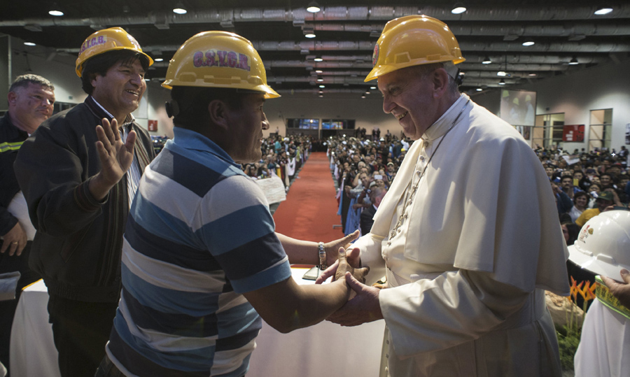 El eterno femenino de una imaginativa pintora