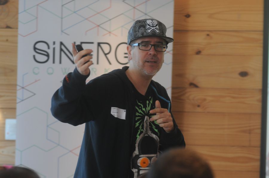 El eterno femenino de una imaginativa pintora