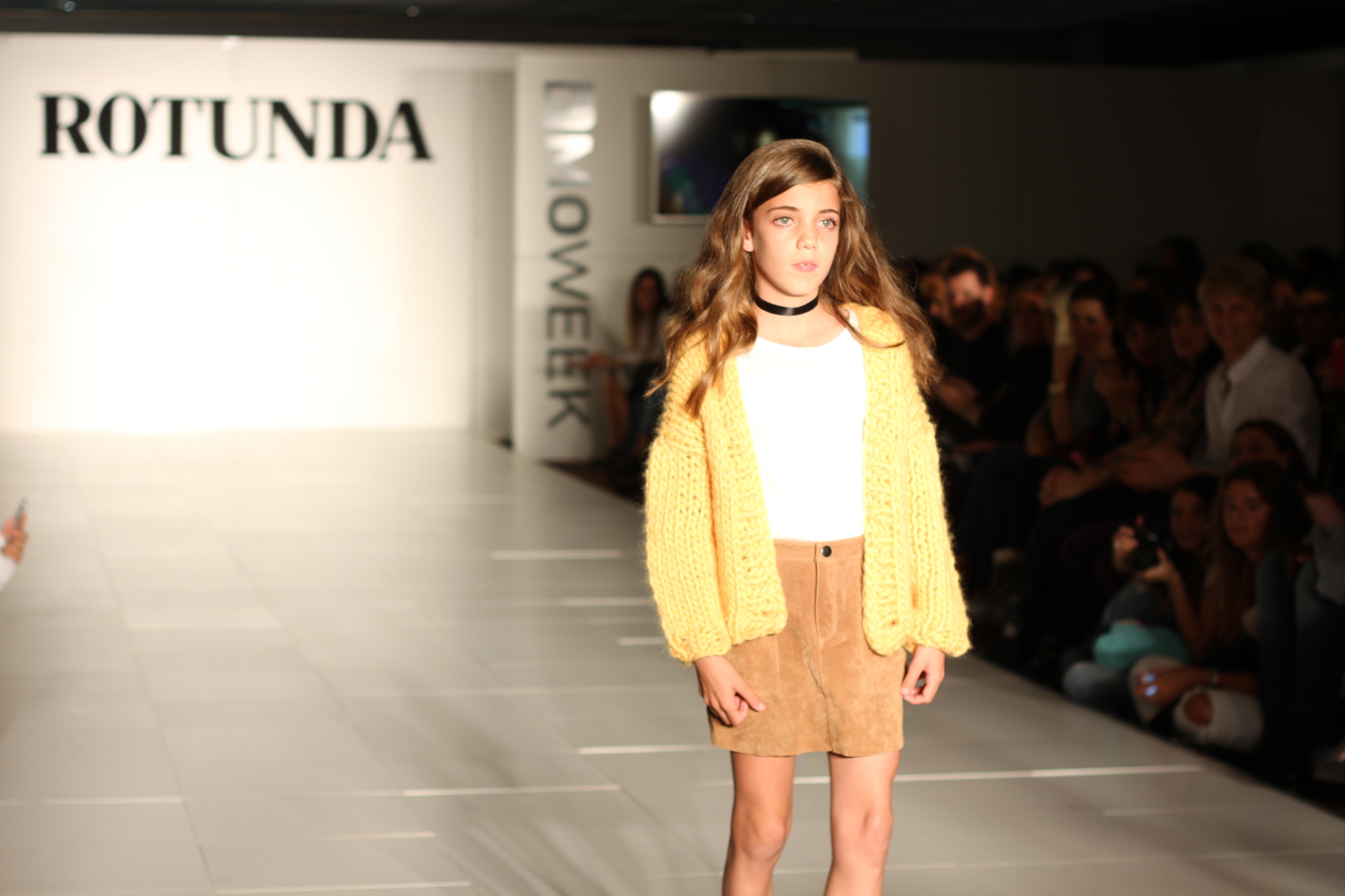 Rotunda cautivó a los presentes el pasado sábado con su desfile.