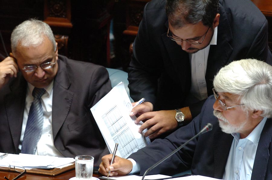 El eterno femenino de una imaginativa pintora