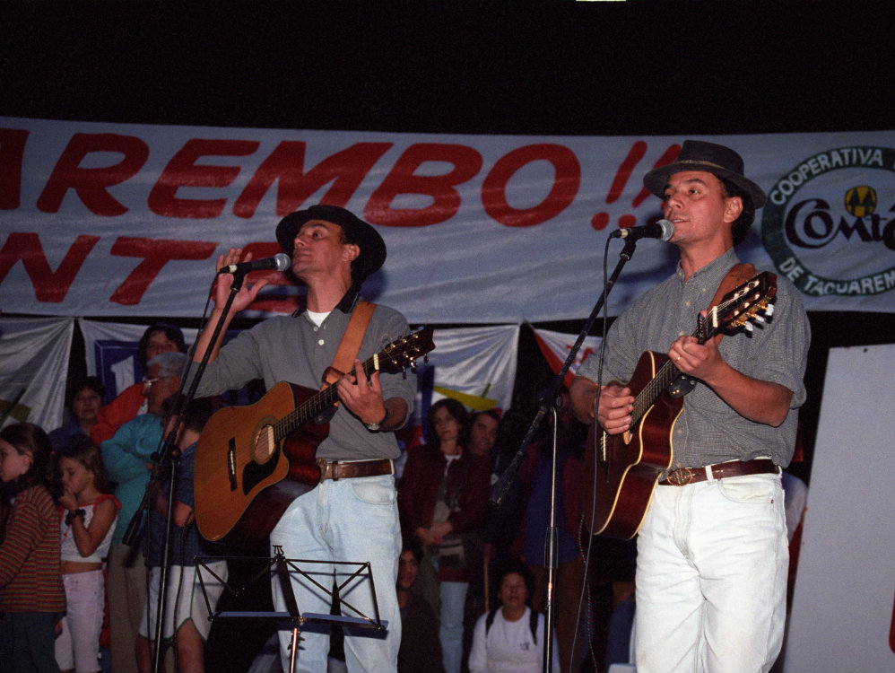 El eterno femenino de una imaginativa pintora