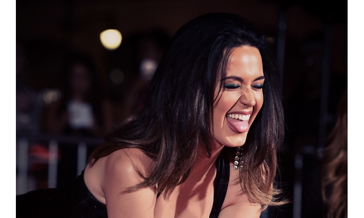 El eterno femenino de una imaginativa pintora