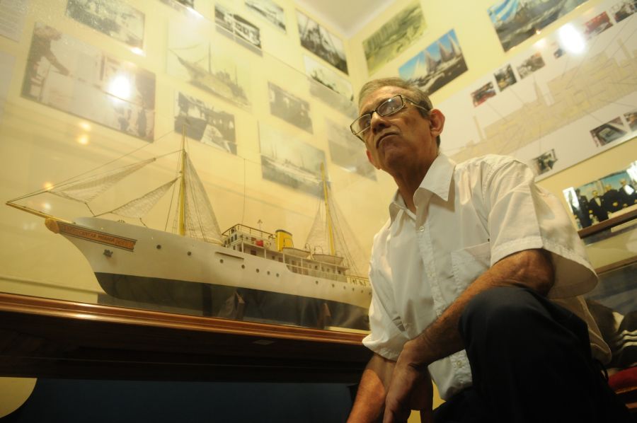 El eterno femenino de una imaginativa pintora