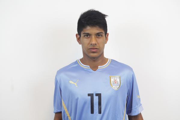 Santiago Mederos - Volante - Danubio. Foto: AUF.