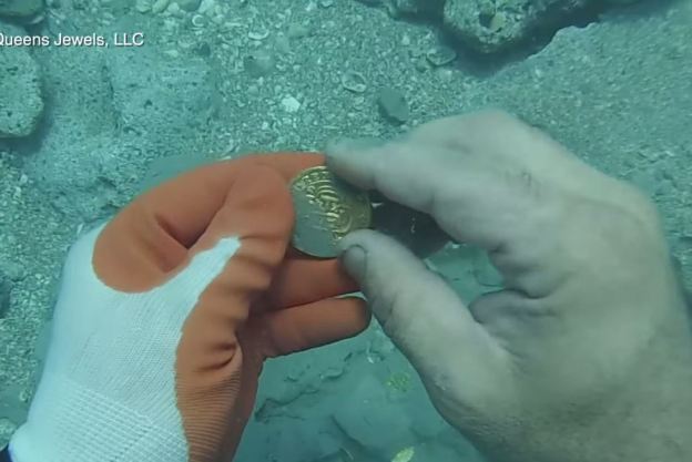 La familia Schmitt encontró un millón de dólares en monedas de oro.