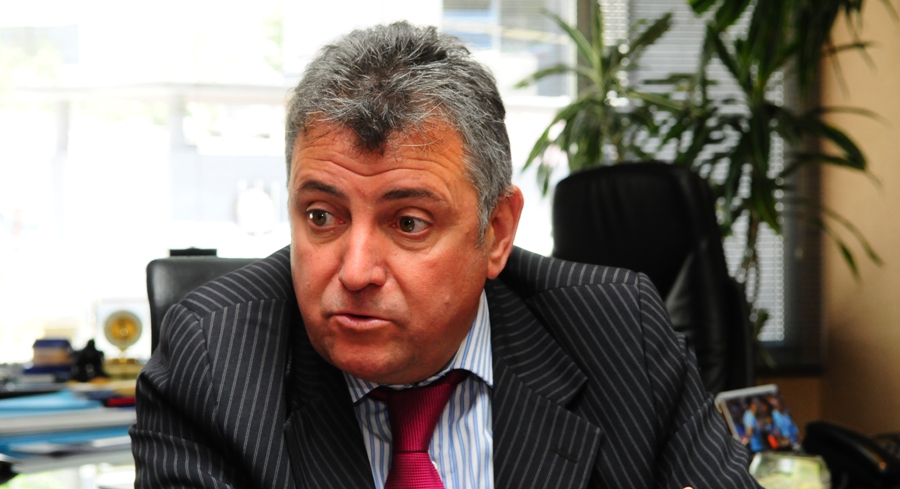 El eterno femenino de una imaginativa pintora